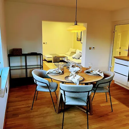 Gemuetliche, Moderne In Fabrikanten Apartment