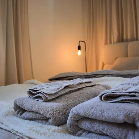 Apartment Gemütliche, Moderne In Fabrikanten