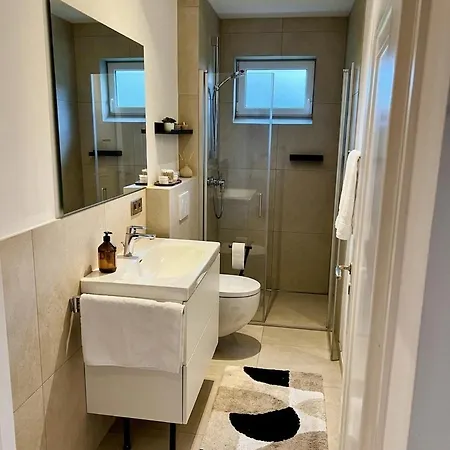 Gemuetliche, Moderne In Fabrikanten Appartement *