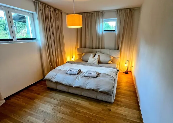Appartement Gemuetliche, Moderne In Fabrikanten