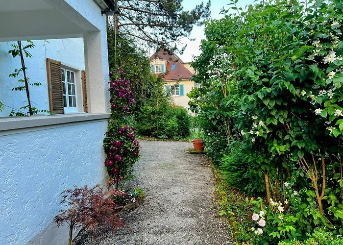 Gemuetliche, Moderne In Fabrikanten